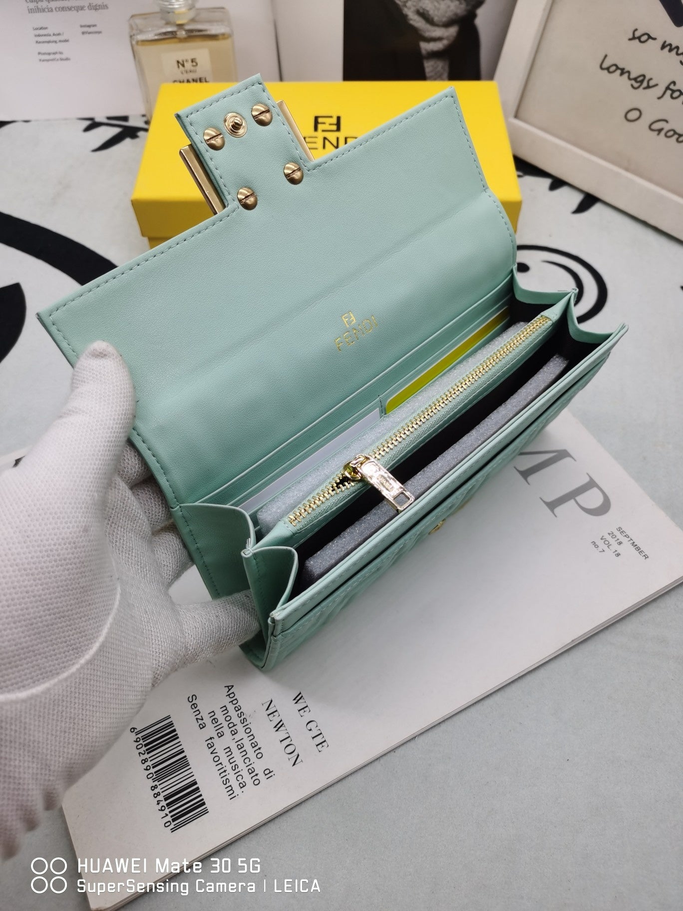 F e n d I wallet 2022