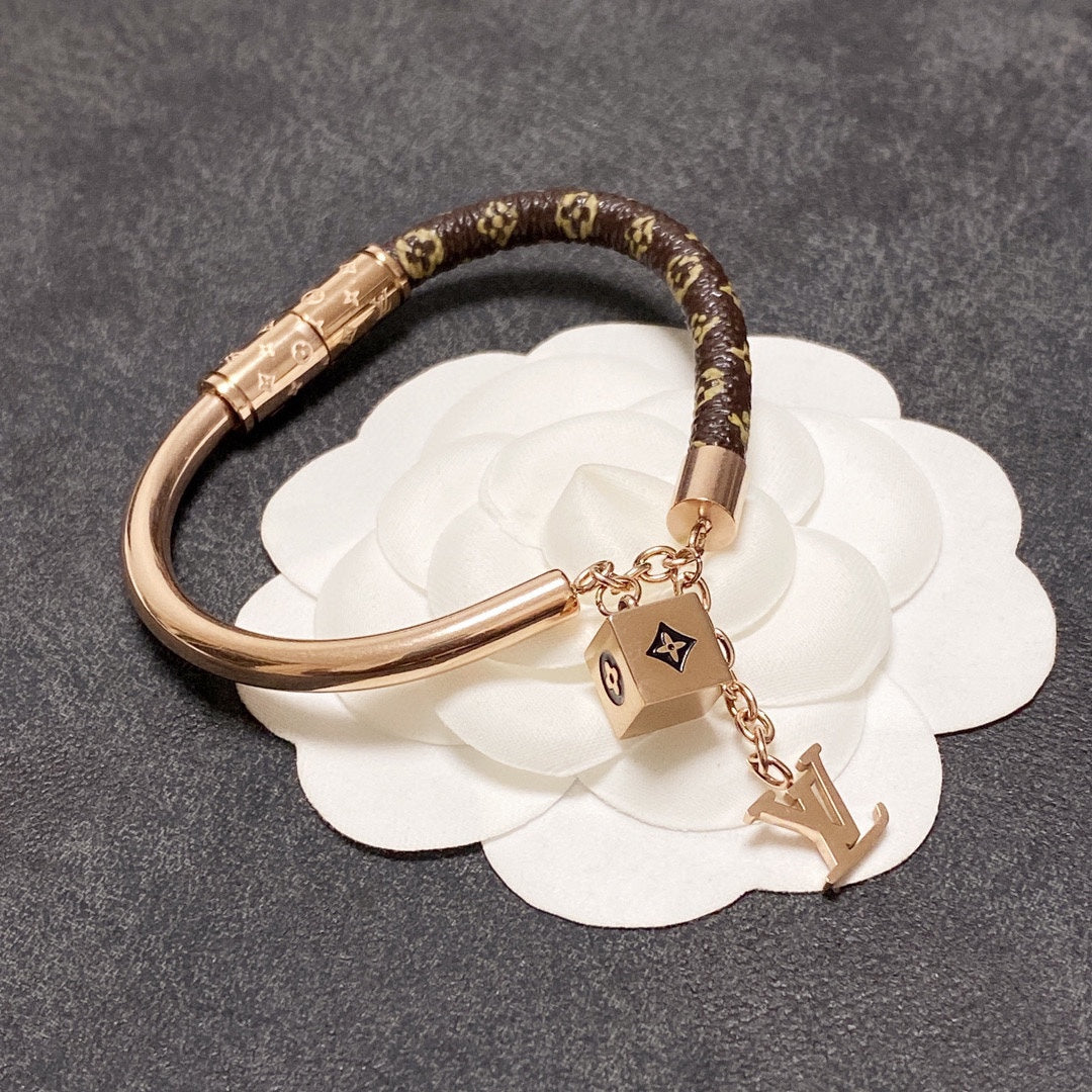 18K Louis Dice Bracelet