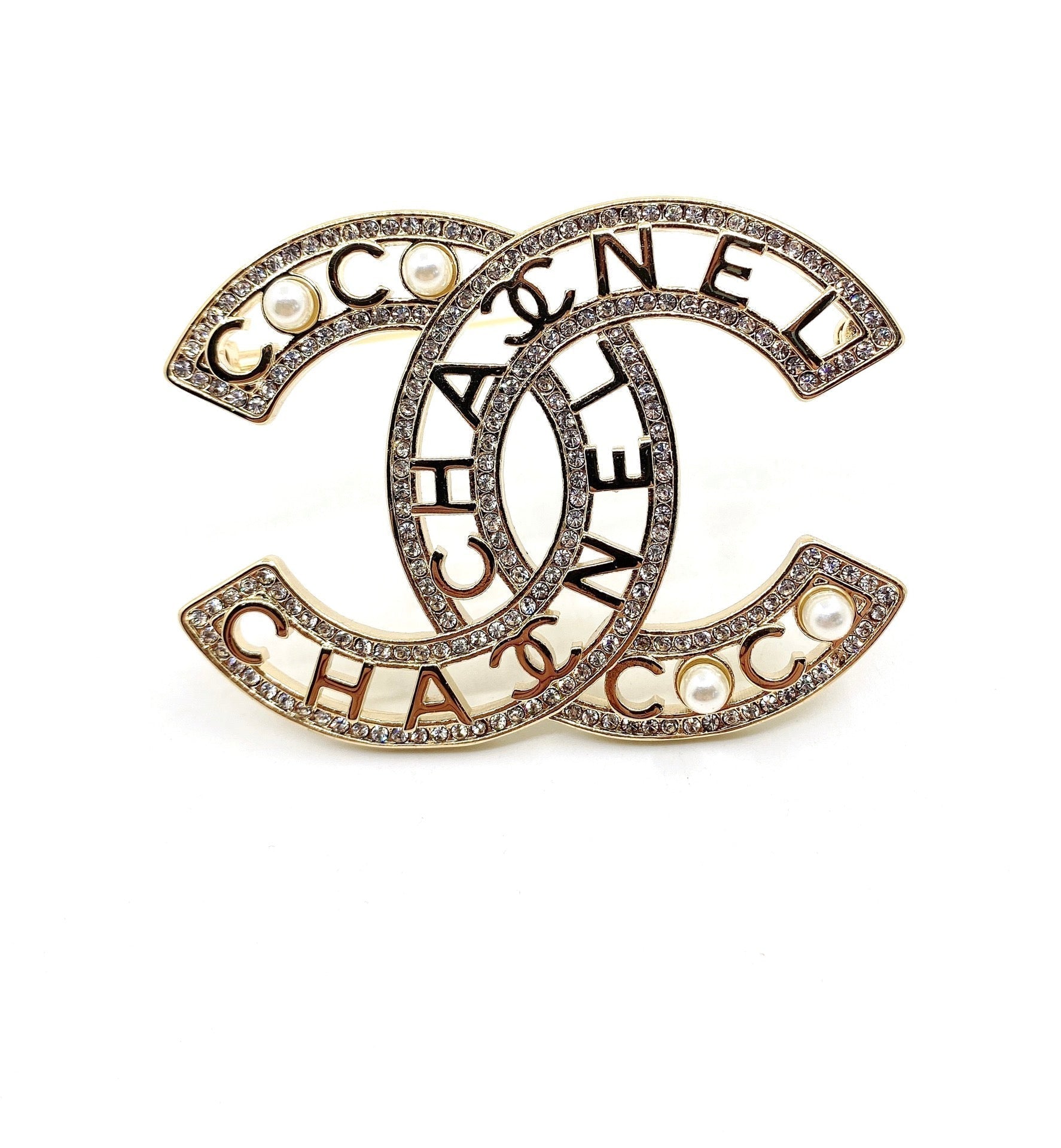 18K CC Script Diamonds Brooch