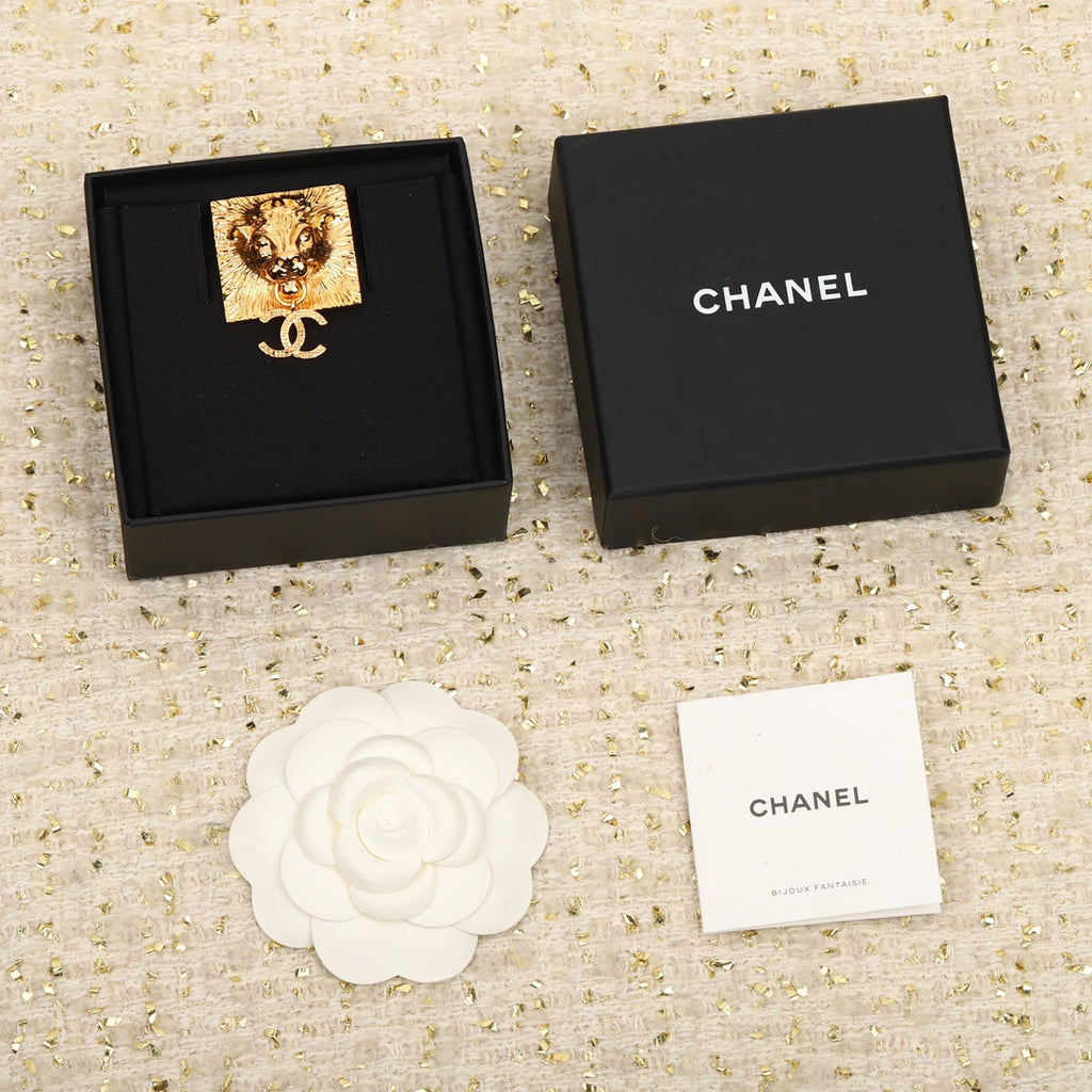 18K CC Tiger Brooch