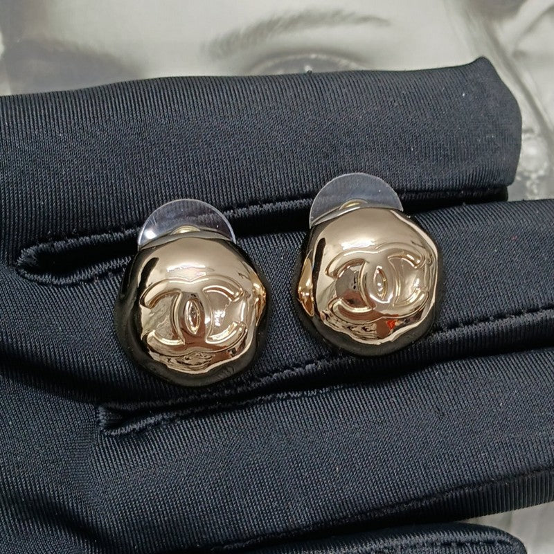 18K CC Vintage Round Gold Earrings