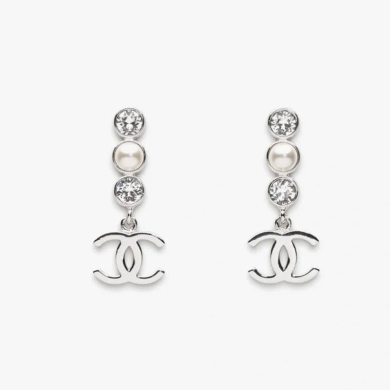 18K CC 25B Crystal Earrings