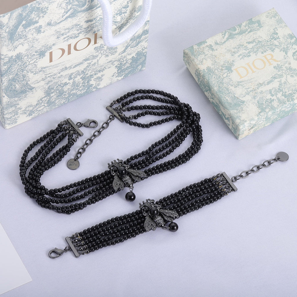18K CD Bee Black Pearls Chain Necklace