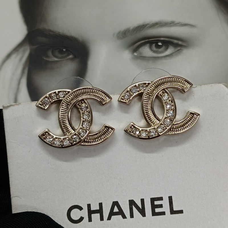18K CC Vintage Diamond Gold Earrings
