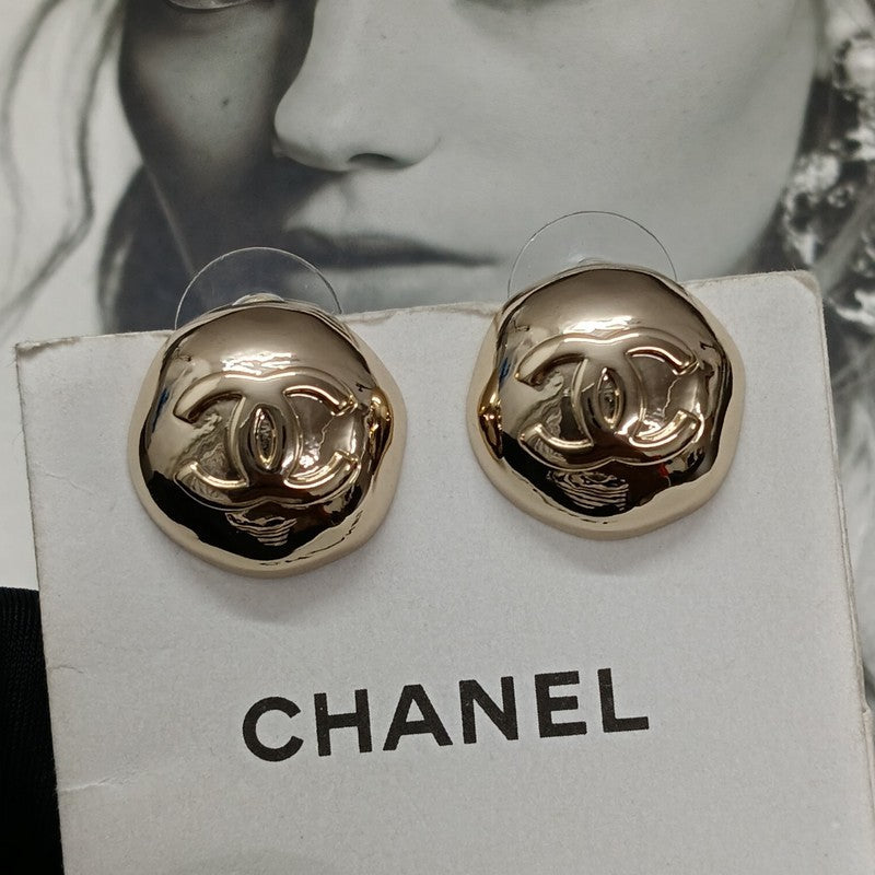 18K CC Vintage Round Gold Earrings