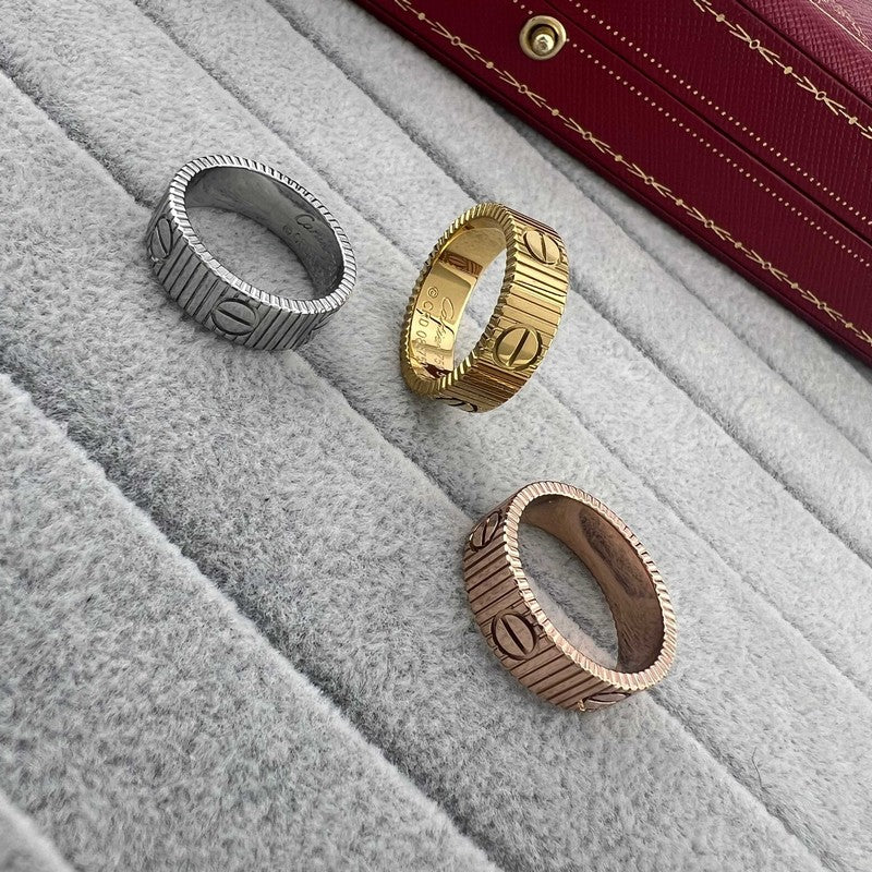 18K Love Unlimited Ring
