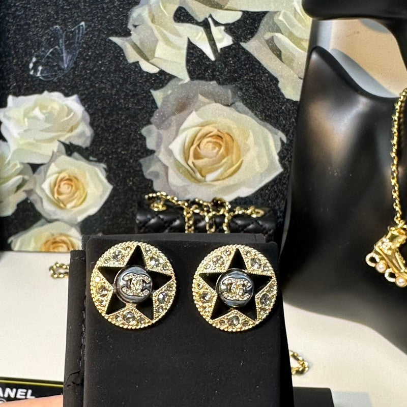 18K CC Start Black Gold Earrings