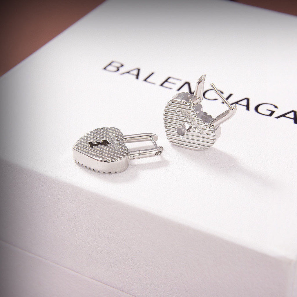 18K BB Hear Lock Earrings