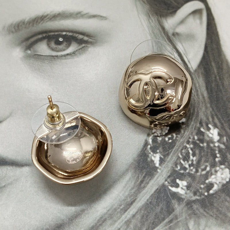 18K CC Vintage Round Gold Earrings