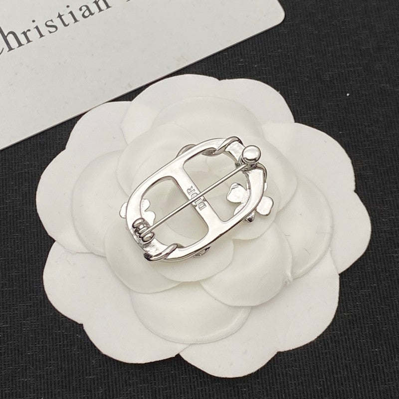 18K CD Revolution Pearl Brooch