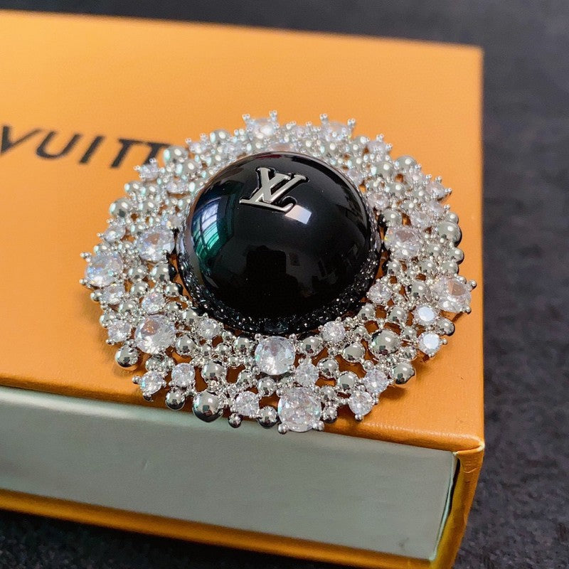 18K Louis Black Ball Brooch
