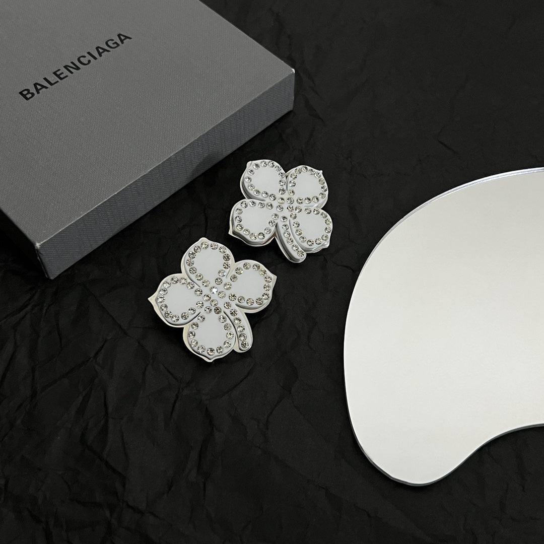 18K BB Flower Earrings