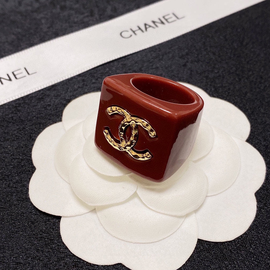 18K CC Vintage Red Ring