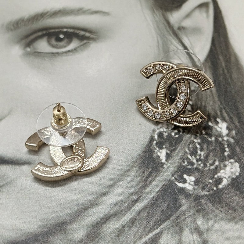 18K CC Vintage Diamond Gold Earrings