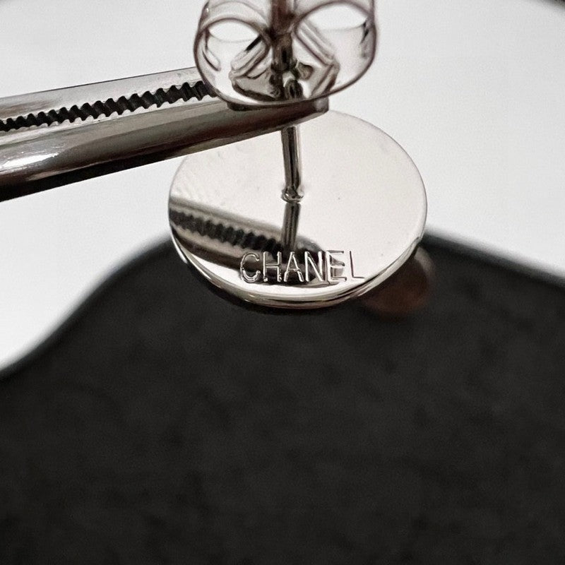 18K CC White Gold Earrings