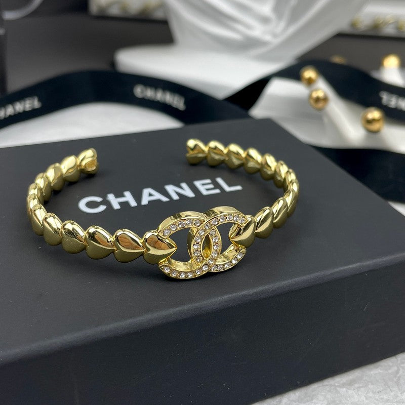 18K CC Diamond Heart Open Cuff Bracelet