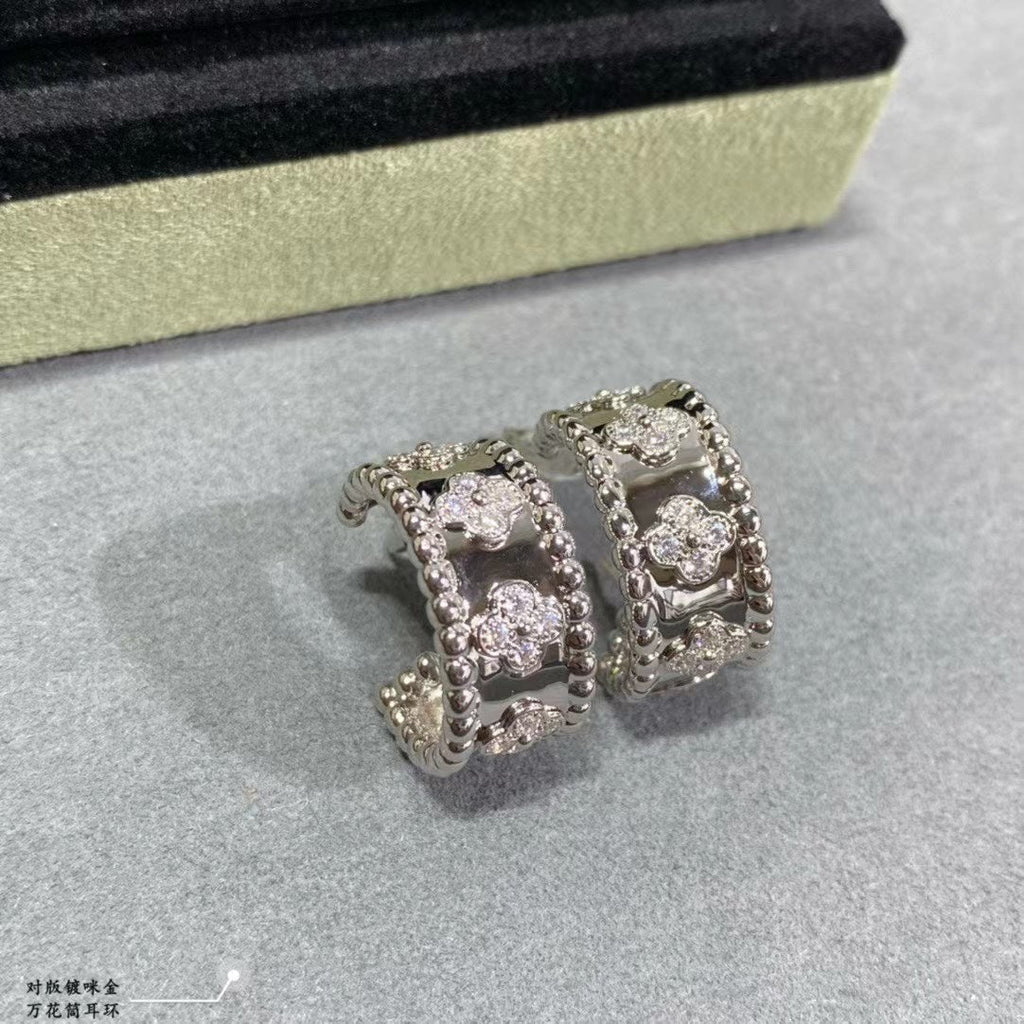 18K White Gold Perlée Clovers Hoop Earrings
