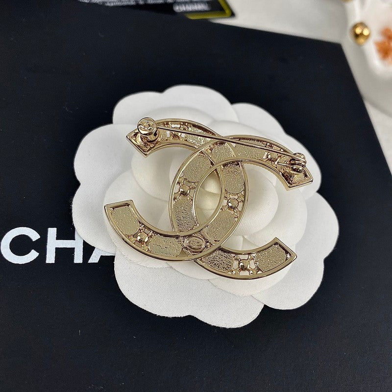 18K CC Color Crystal Diamond Brooch