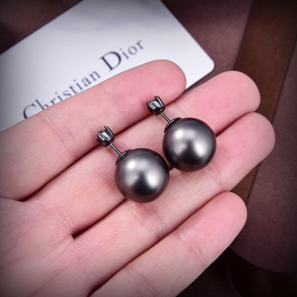 18K CD Tribales Black Resin Pearls Earrings