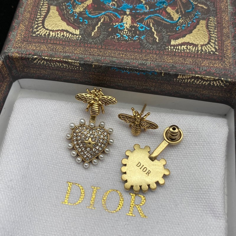 18K CD Hear Bee Diamond Earrings