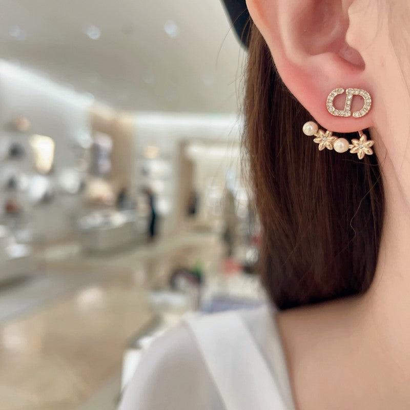 18K CD Tribales Diamond Earrings