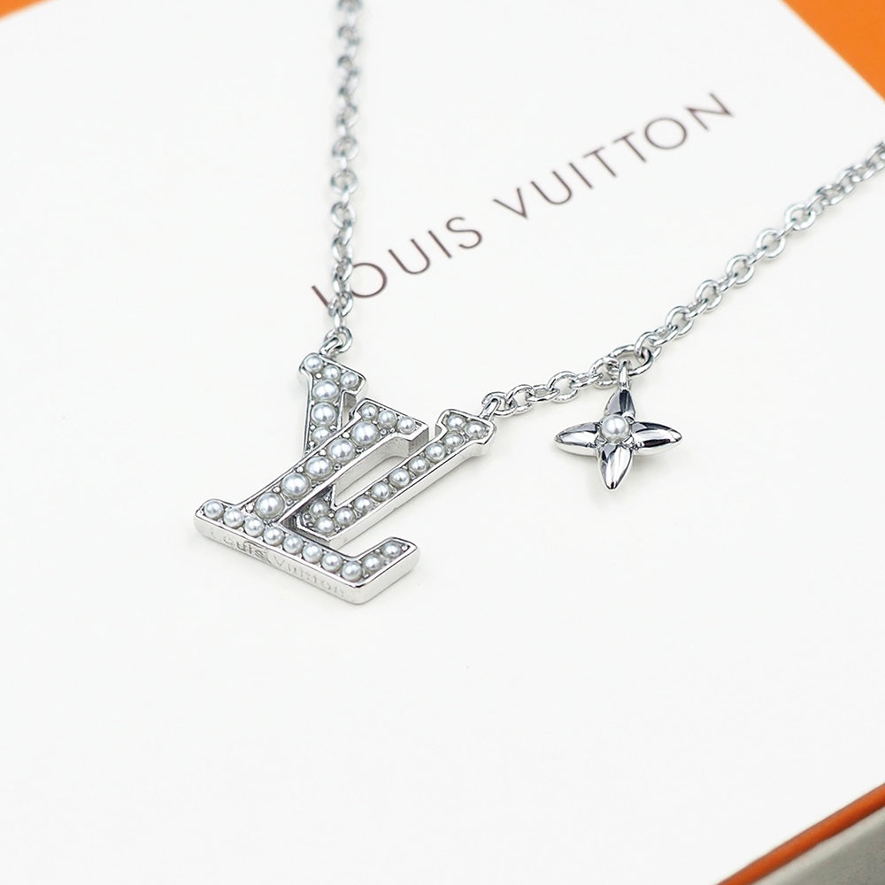 18K Louis Iconic Pearls Necklace
