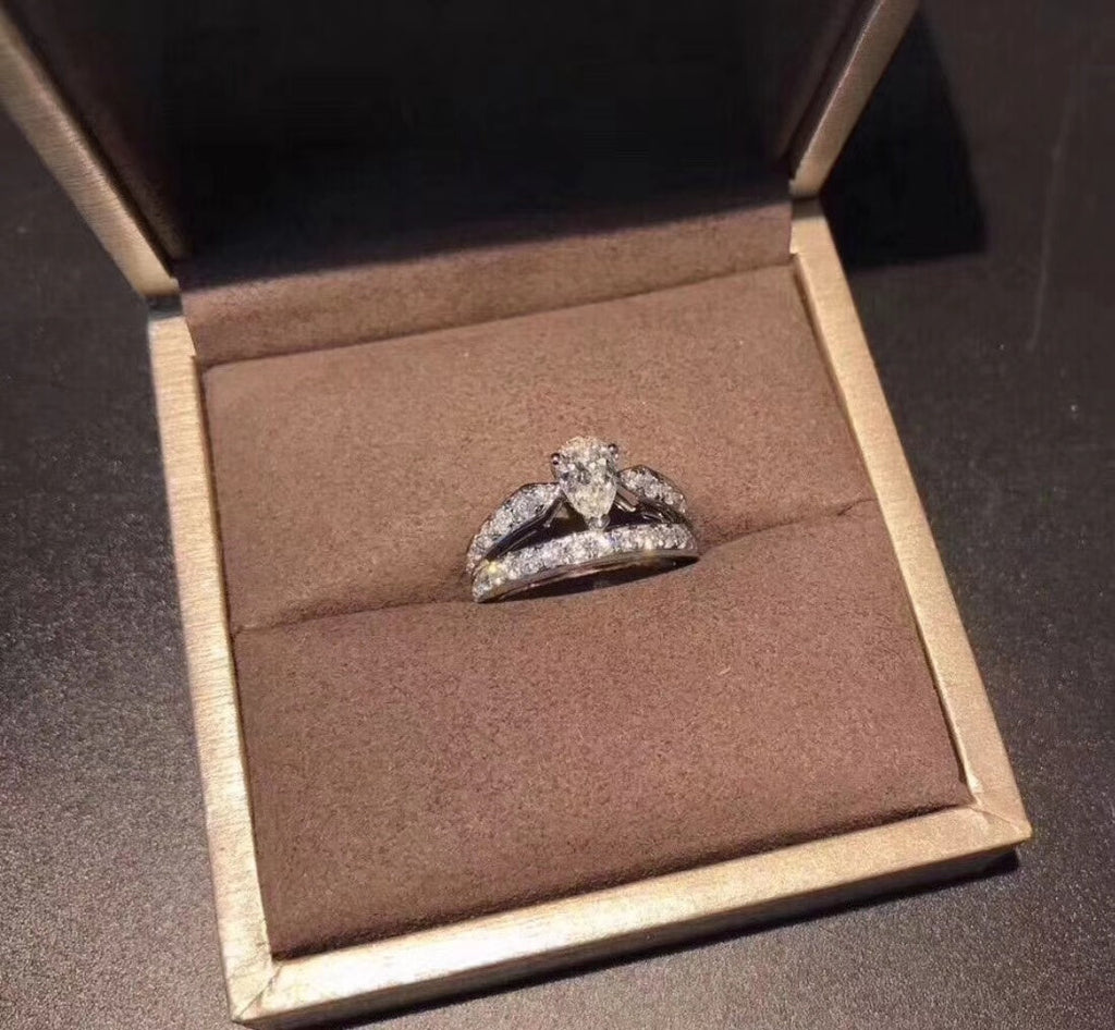 18K Jos¨¦phine Engagement Ring