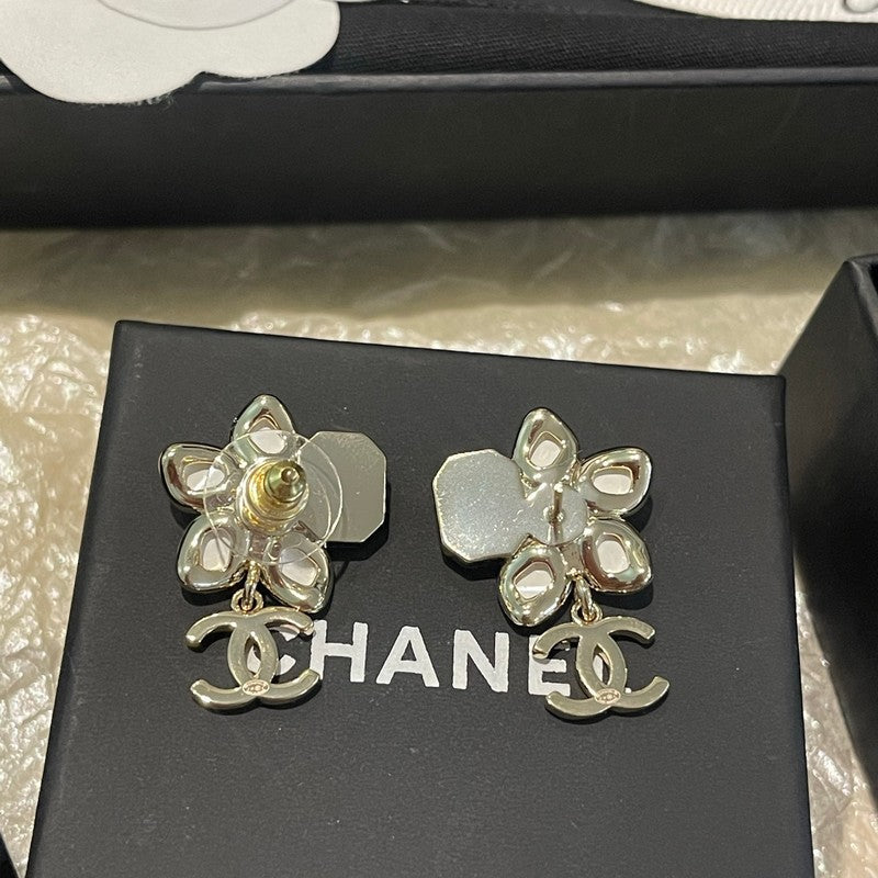 18K CC Pink Flower Gold Earring