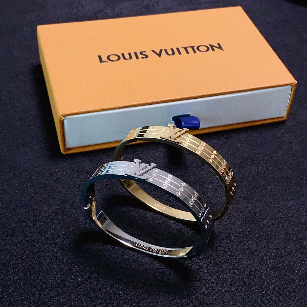 18K Louis Vintage Monogram Bracelet